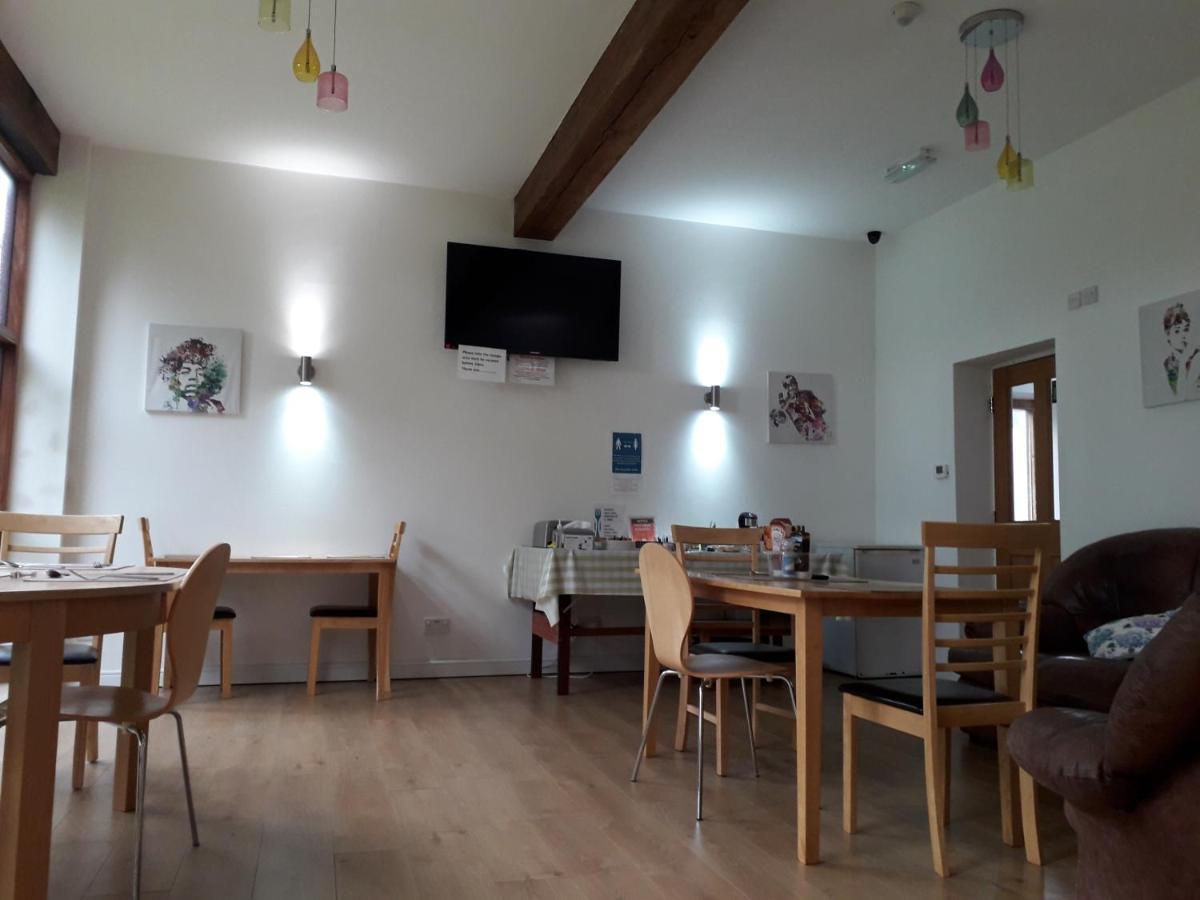Brook Barn B&B Хейл Екстер'єр фото