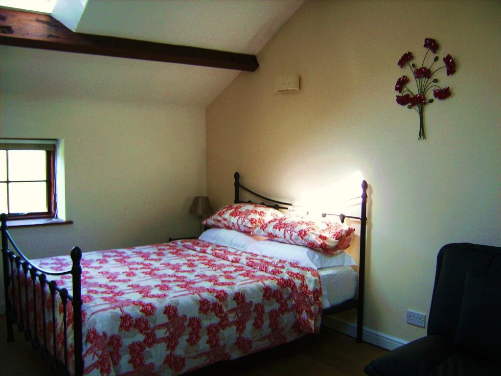 Brook Barn B&B Хейл Номер фото