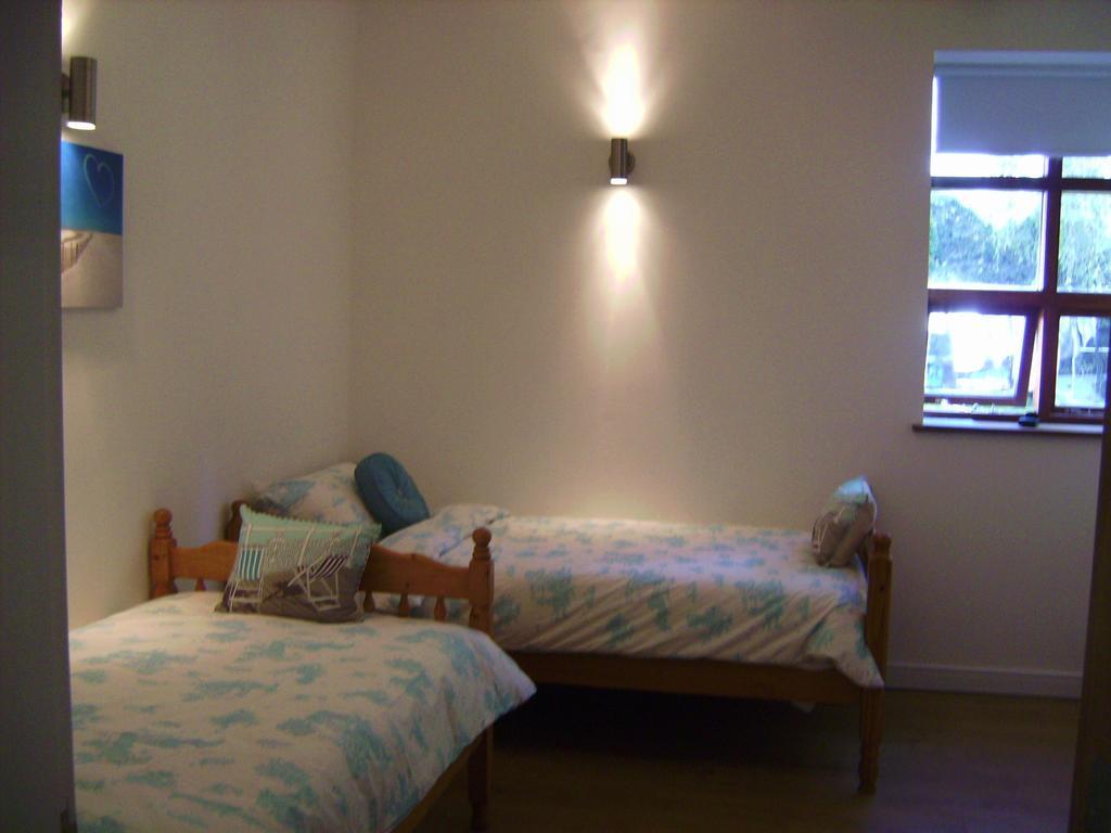 Brook Barn B&B Хейл Номер фото