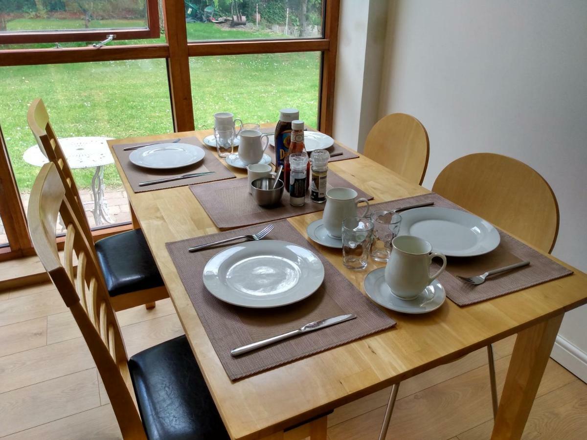 Brook Barn B&B Хейл Екстер'єр фото