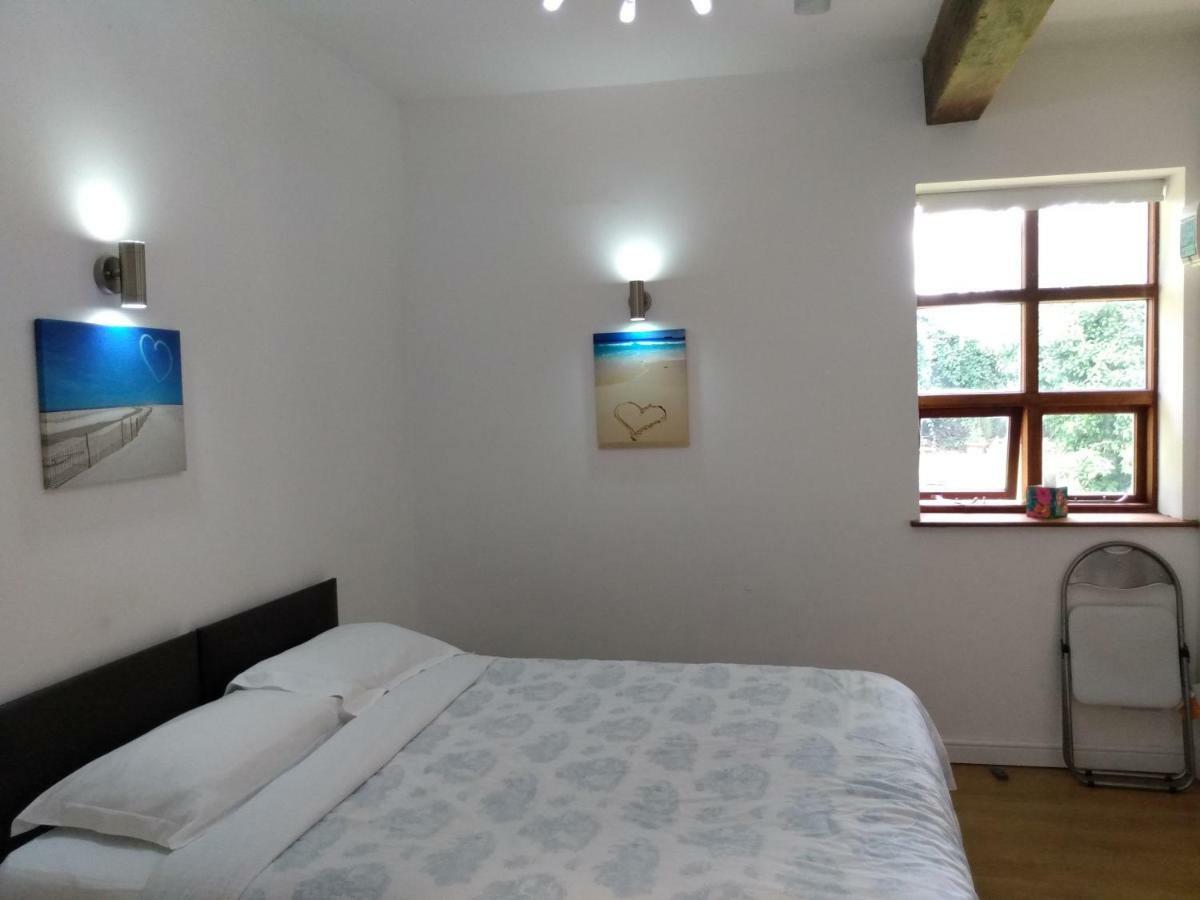 Brook Barn B&B Хейл Екстер'єр фото